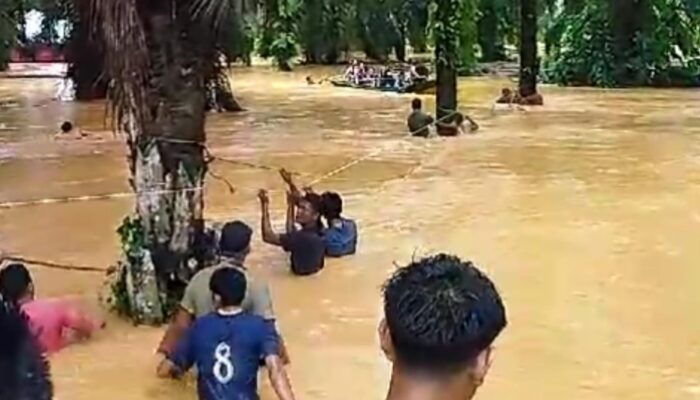 Banjir Dahsyat Rendam Ratusan Rumah Warga di Indragiri Hilir