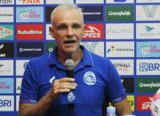 Arema FC Pesta Gol, Taklukkan Persita 3-0 di Gelora Soepriadi