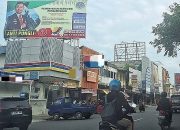 Baliho Anti Pungli Eks Pj Wali Kota Pekanbaru yang Terjerat OTT Masih Terpajang