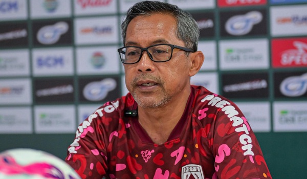 Pelatih Kepala PSPS Pekanbaru, Aji Santoso.(ist)