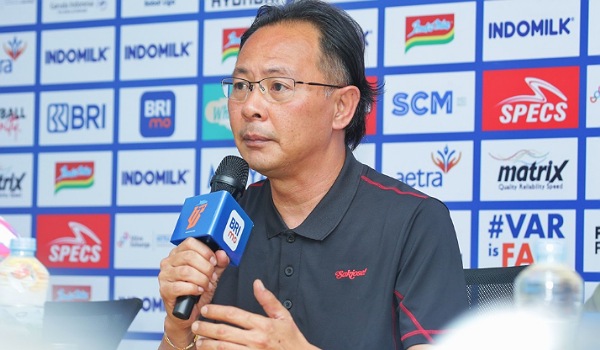 Pelatih kepala Persis Solo, Ong Kim Swee