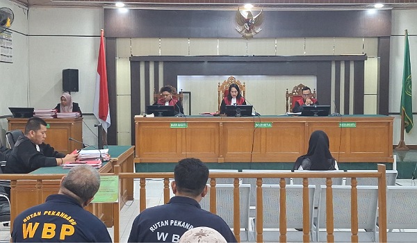 Marisa Putri Menanti Vonis di Ruang Sidang Soebekti PN Pekanbaru