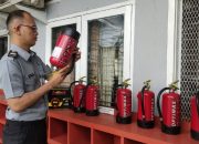 Lapas Pekanbaru Rutin Perawatan APAR untuk Mitigasi Risiko Kebakaran
