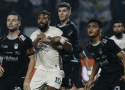 Persib Bandung Taklukkan Persita Tangerang 3-1 di Gelora Bandung Lautan Api