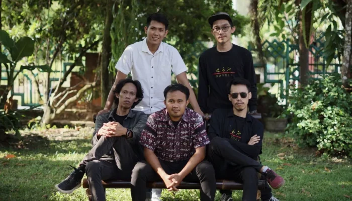 Candei Rilis Album Perdana Berbahasa Melayu Besemah
