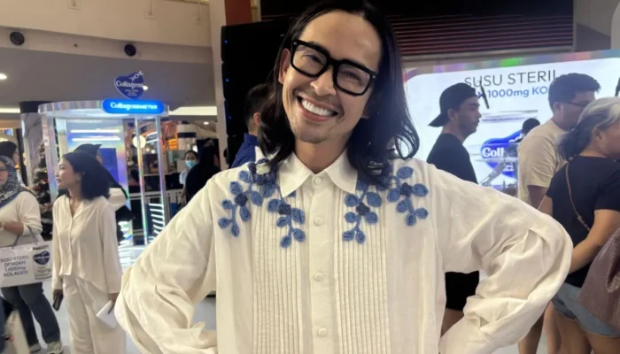 Dave Hendrik Rayakan Akhir Tahun di Korea Selatan Bersama Sahabat