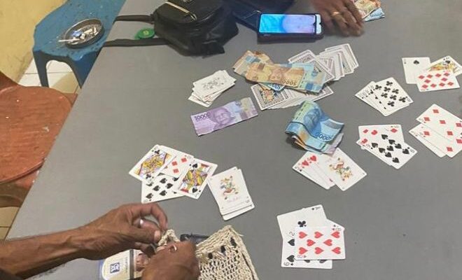 Anggota DPRD Dharmasraya Tertangkap Basah Main Judi