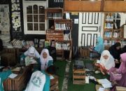 Membangkitkan Sastra Lokal, Pelatihan Menulis Cerita Anak Berbahasa Minangkabau