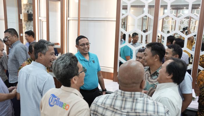 Kepala Kantor Komunikasi Presiden RI Adakan Pertemuan dengan Insan Pers Sumbar