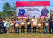 Dukung Ketahanan Pangan, Satbrimob Polda Sumbar Tanam Jagung di Dharmasraya