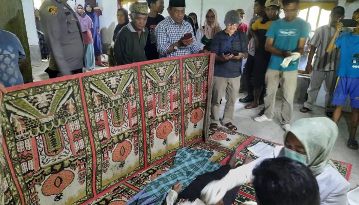 Warga Dikejutkan Penemuan Kakek Tewas Tergantung di Mushola
