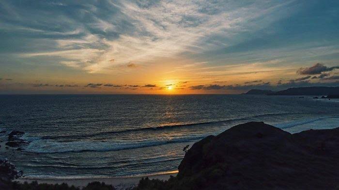 Pesona Bukit Merese, Surga Tersembunyi di Lombok