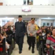 Gubernur Sumbar Mahyeldi dan Kapolda Irjen Pol Suharyono tinjau perayaan Natal. (Foto: Istimewa)