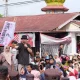 Aksi damai warga Bukittinggi datangi kantor Bawaslu. (Foto: Istimewa)
