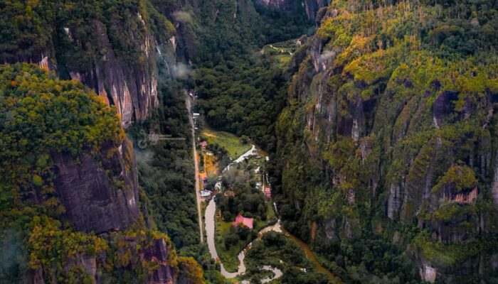 Keindahan Lembah Harau, Surga Wisata Alam di Sumatera Barat