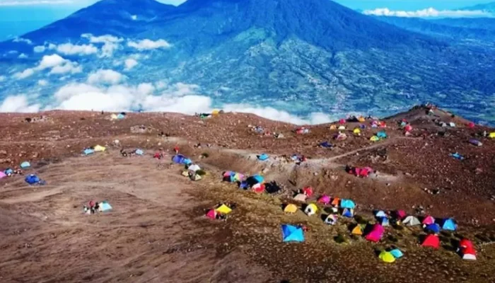 Gunung Marapi Berstatus Waspada, Pendakian Dilarang saat Libur Nataru