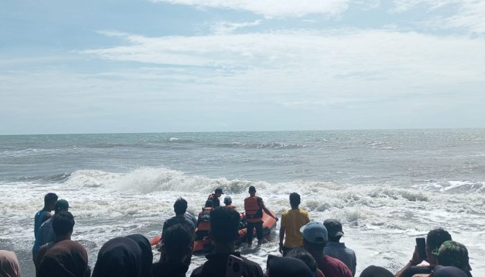 Diterjang Ombak Besar, Dua Nelayan Pessel Dilaporkan Hilang
