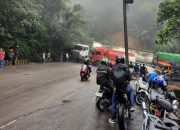 Dua Truk Trailer Bermasalah, Jalur Panorama II Padang Diberlakukan Buka Tutup