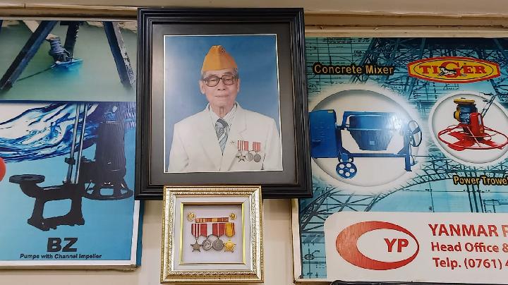 Foto Kim Teng, pemilik Kedai Kopi Kim Teng di Kota Pekanbaru [Foto: tempo.co]