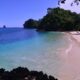 Pantai Tiga Warna, Malang [Foto: Pinterest/Kamilatun Nisa]