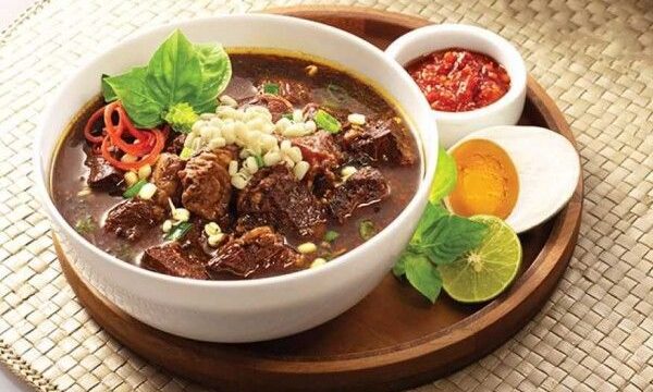Rawon kuliner khas Jawa Timur yang menggugah selera [Foto:Instagram/jrfood10]