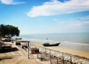 Pesona Alam dan Keindahan Pantai Teluk Rhu yang Menyegarkan