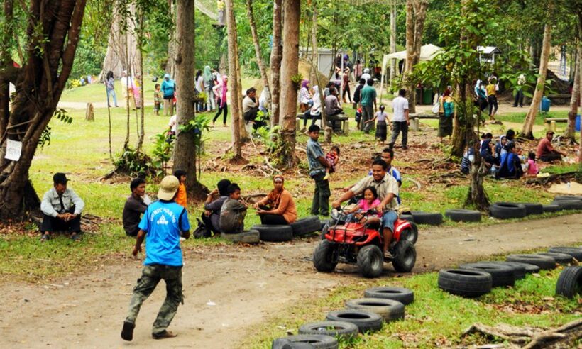 Bermain ATV di Bukit Naang di Kampar Riau [Foto: Brisik.com]