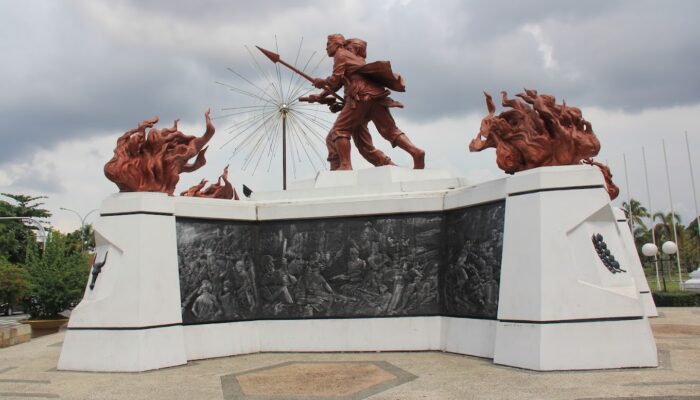 Monumen Rakyat Riau Simbol Perjuangan dan Kesatuan TNI-Rakyat