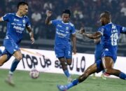 Duel Dua Tim Paling Produktif, Persib Bandung Vs Dewa United Akhir Pekan Ini