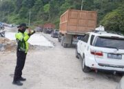 Proyek Betonisasi di Perbatasan Riau-Sumbar Picu Kemacetan, Polisi Lakukan Ini