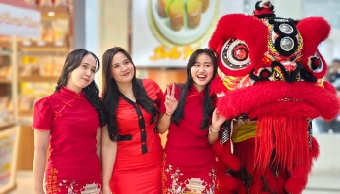 Atraksi Barongsai Semarakkan Perayaan Imlek di Bandara SSK II Pekanbaru