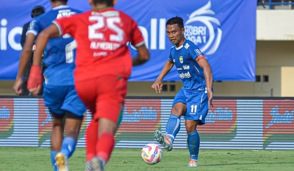 Perpanjang Kontrak di Persib, Ini Target Dedi Kusnandar