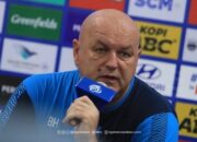 Kekalahan Perdana di GBLA, Hodak Soroti Kegagalan Strategi Persib