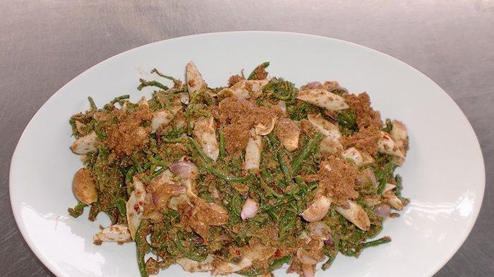Anyang Pakek Pakis, makanan khas masyarakat Rokan Hulu [Foto: Istimewa]