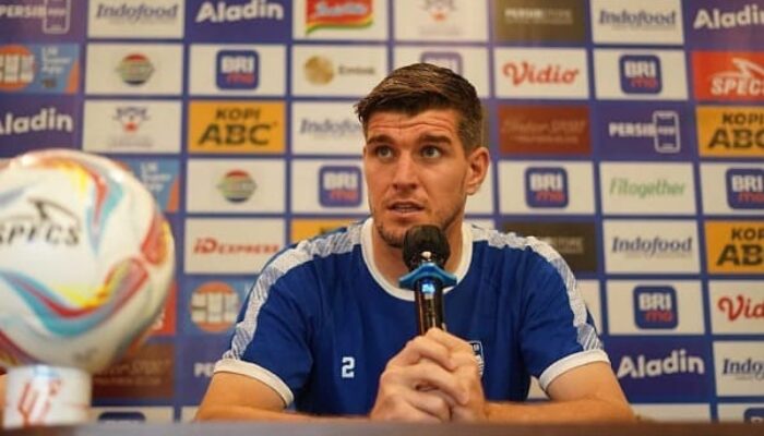 Nick Kuipers Siap Kawal Tren Positif Persib Hadapi PSM
