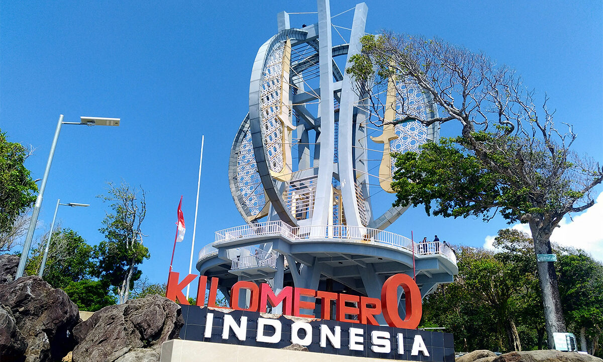 Tugu Titik Nol Kilometer di Sabang [Foto : Shutterstock/Riqial]