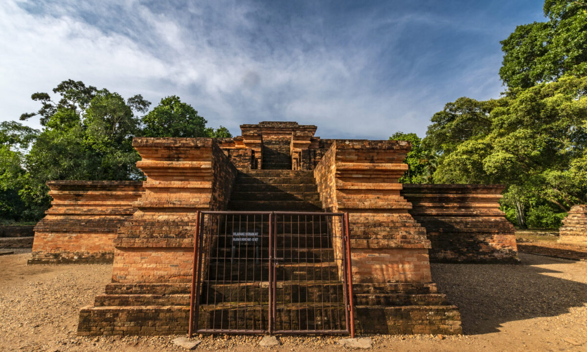 Tampak depan Candi Muaro Jambi [Foto:Wikipedia]