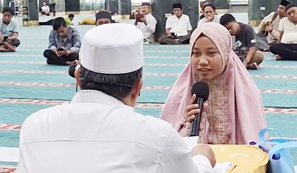 Haru di Masjid Agung An Nur: Azura Natasya Resmi Peluk Islam