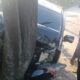Mobil yang kecelakaan tunggal di Padang besi terlihat remuk karena menabrak pohon besar.(ist)