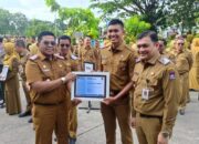 14 ASN Terbaik Pemko Padang Terima Penghargaan Semester II 2024