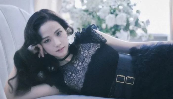 Jisoo BLACKPINK Teken Kontrak Global dengan Warner Records, Siap Rilis Mini Album Solo