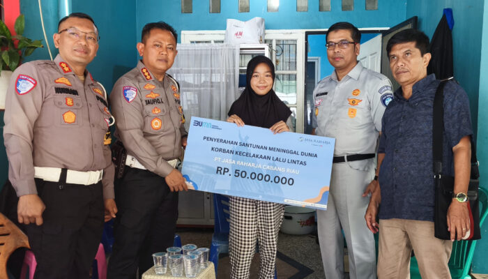 Anak Korban Kecelakaan di Pekanbaru Terima Santunan dari Jasa Raharja