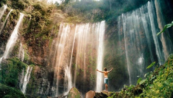 Pesona Air Terjun Tumpak Sewu yang Dijuluki Niagara Jawa Timur