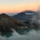 Sunrise diatas puncak Kawah Ijen [Foto: Tryaayu]