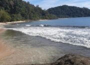 Pesona Pantai Mata Kucing Surga Tersembunyi di Sumatra Barat