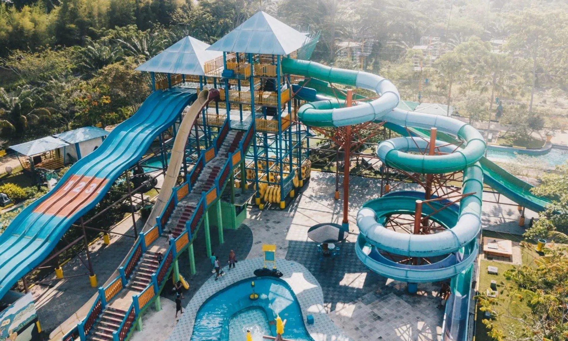 Wahana Labersa Waterpark [Foto:rumah123.com]