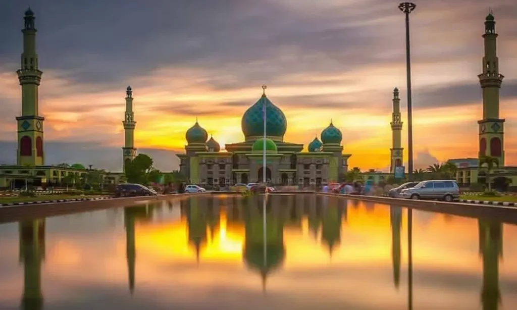 Masjid Raya An-Nur di Pekanbaru [Foto: Melba Ferry Fadly/IDZ Creators]