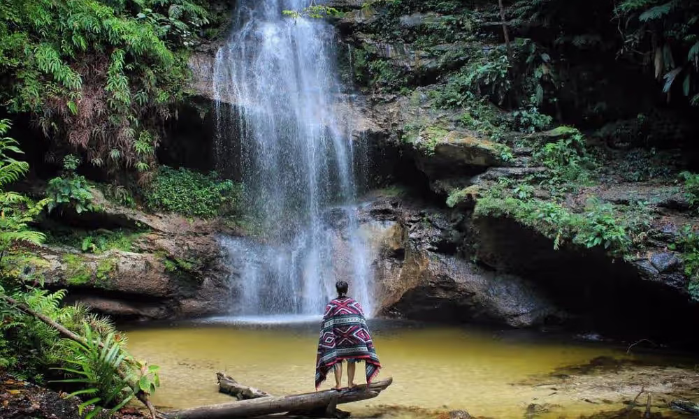 Pesona Air Terjun Panisan, Kampar [Foto:instagram/fadhilnoorr]