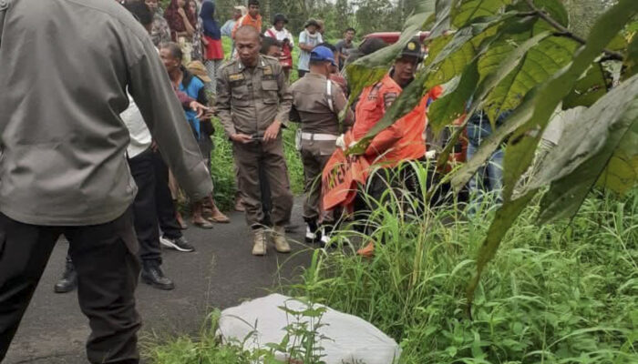 Geger! Warga Tanah Datar Temukan Mayat Terbungkus Karung di Pinggir Jalan