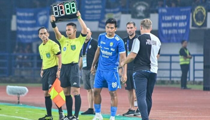 Ahmad Agung Bersinar di Persib, Buktikan Kualitas di Lini Tengah